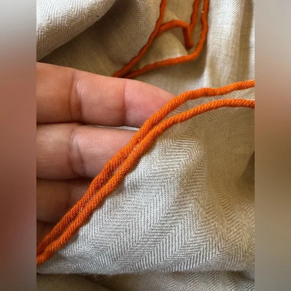 Hermes cream scarf - Picture 13 of 16